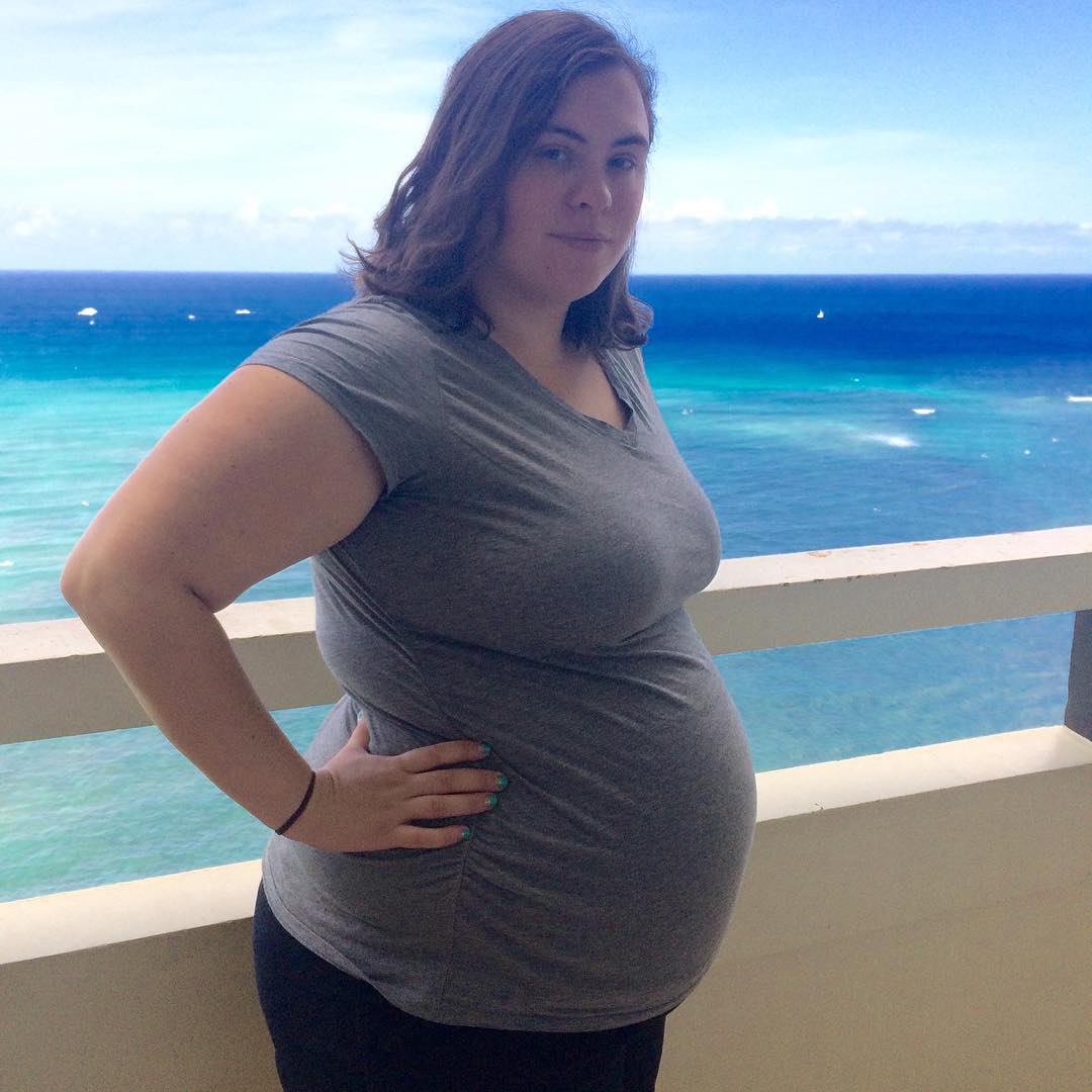 Plus Size Pregnant Pictures 61